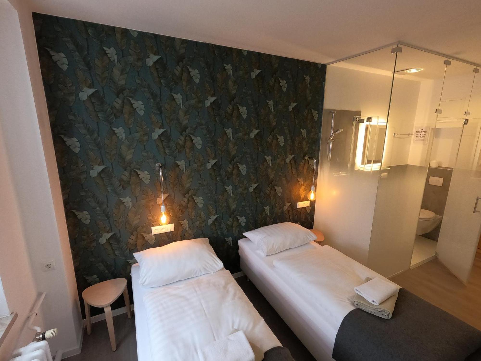 Landgasthof & Hotel Waldeck Treuen Buitenkant foto