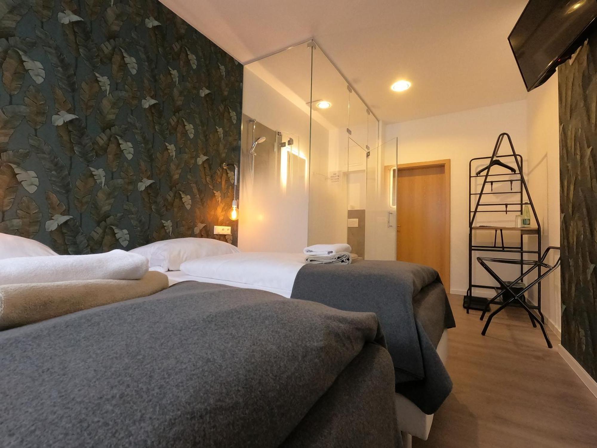 Landgasthof & Hotel Waldeck Treuen Buitenkant foto