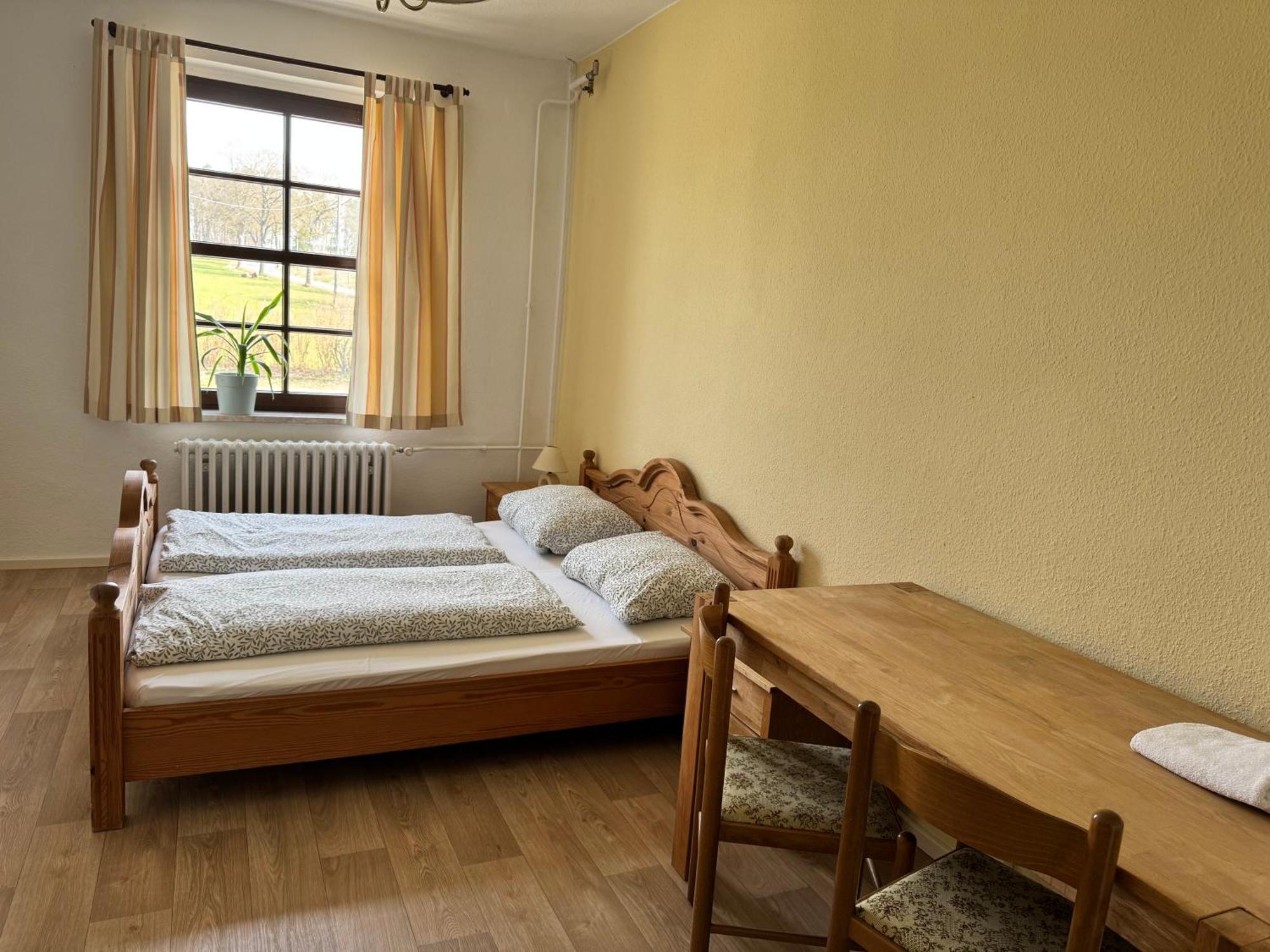 Landgasthof & Hotel Waldeck Treuen Buitenkant foto