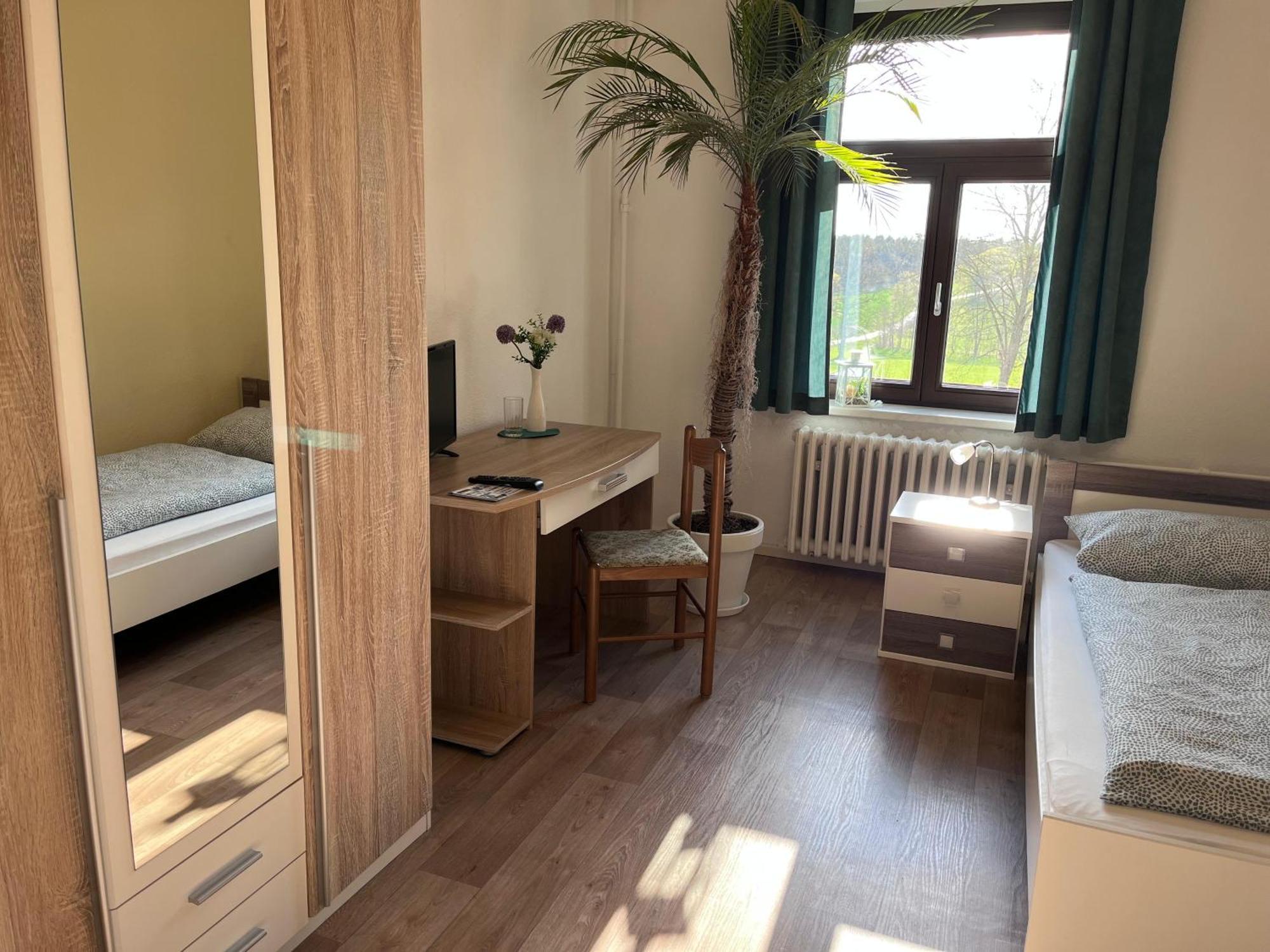 Landgasthof & Hotel Waldeck Treuen Buitenkant foto